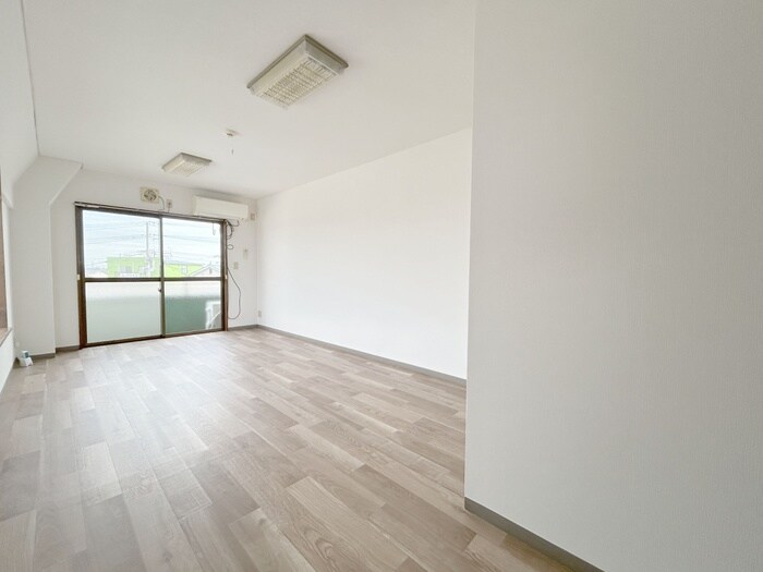 物件内観写真8　(居室)