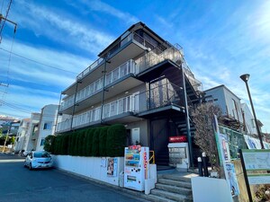 順ロイヤルハイツ外観写真