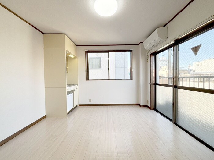 物件内観写真8　(居室)