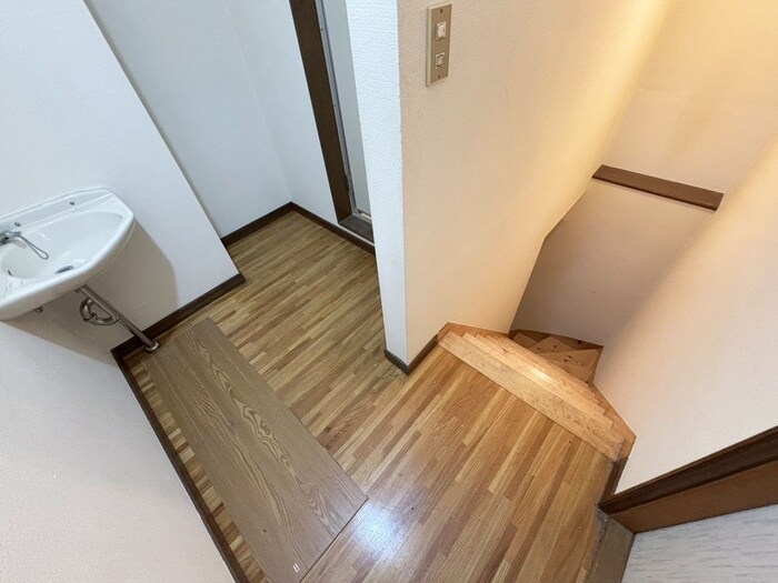 物件内観写真16　(廊下)