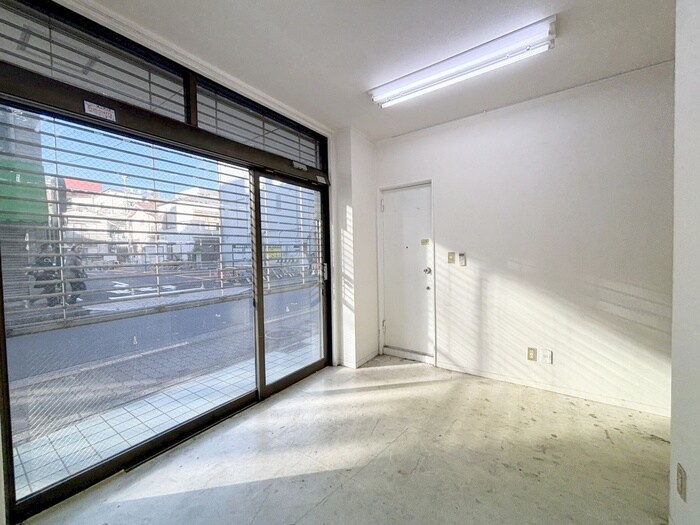 物件内観写真18　(廊下)