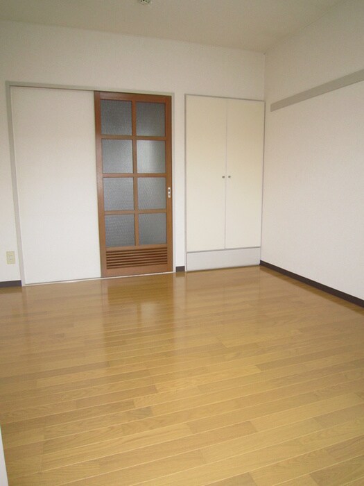 物件内観写真13　(居室)