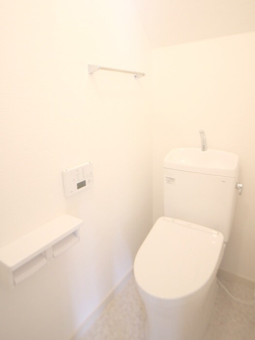 物件内観写真11　(トイレ)