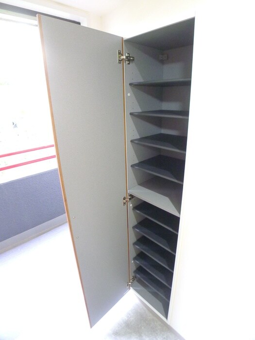 物件内観写真15　(靴箱)