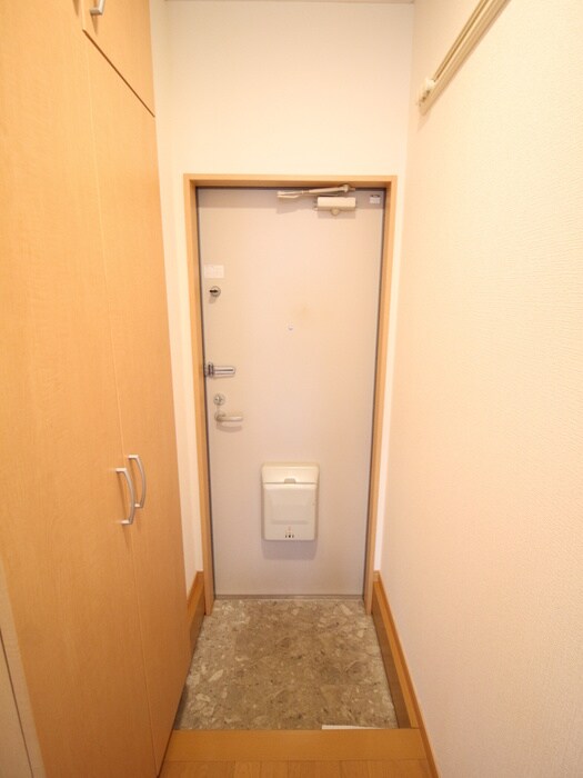 物件内観写真14　(玄関)