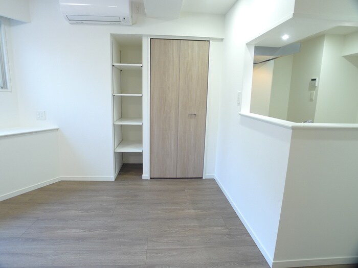 物件内観写真8　(居室)