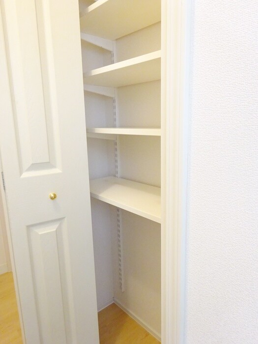 物件内観写真10　(靴箱)