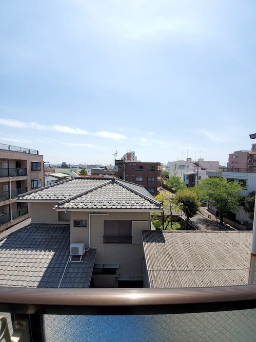 物件内観写真16　(室内からの展望)