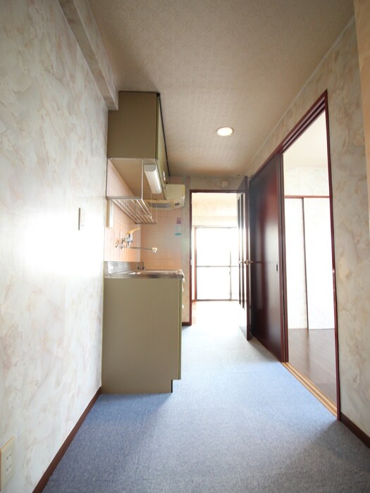物件内観写真17　(廊下)