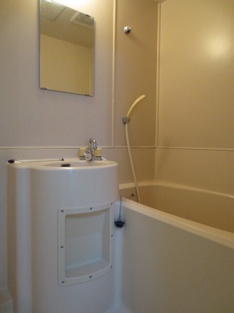 物件内観写真12　(バス／シャワールーム等)