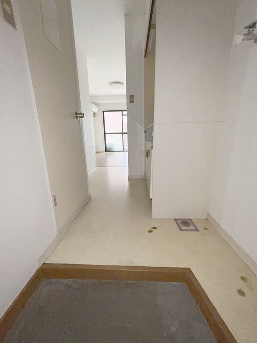 物件内観写真22　(玄関)