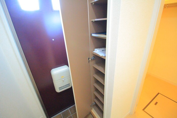 物件内観写真18　(靴箱)