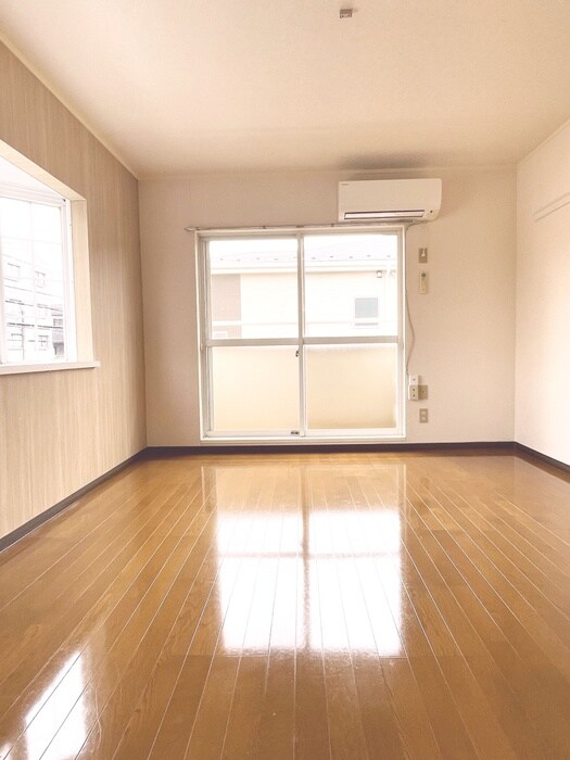 物件内観写真6　(居室)