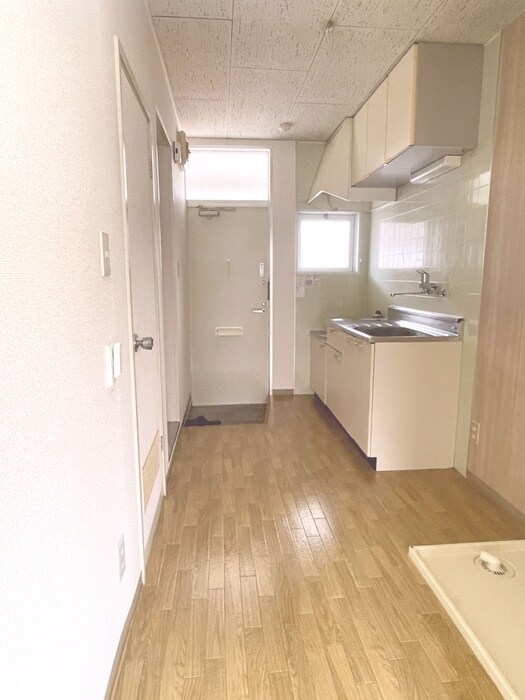 物件内観写真14　(廊下)