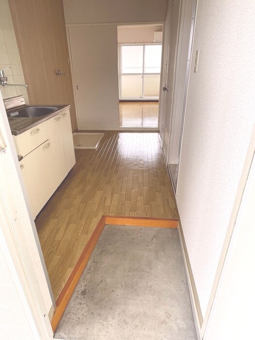 物件内観写真15　(玄関)