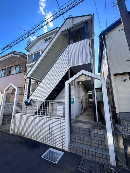 物件外観写真5　(エントランス部分)