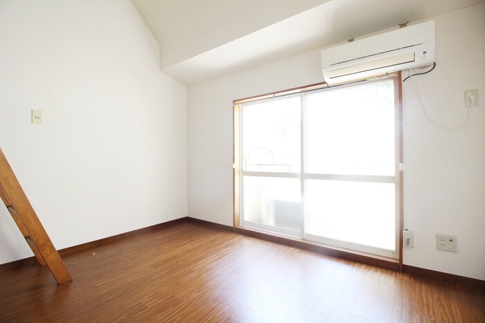 物件内観写真10　(居室)