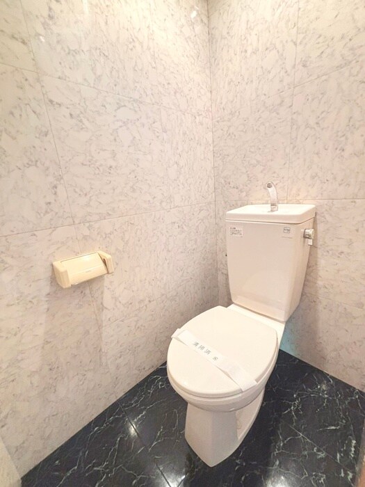 物件内観写真12　(トイレ)