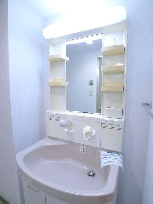 物件内観写真9　(洗面)