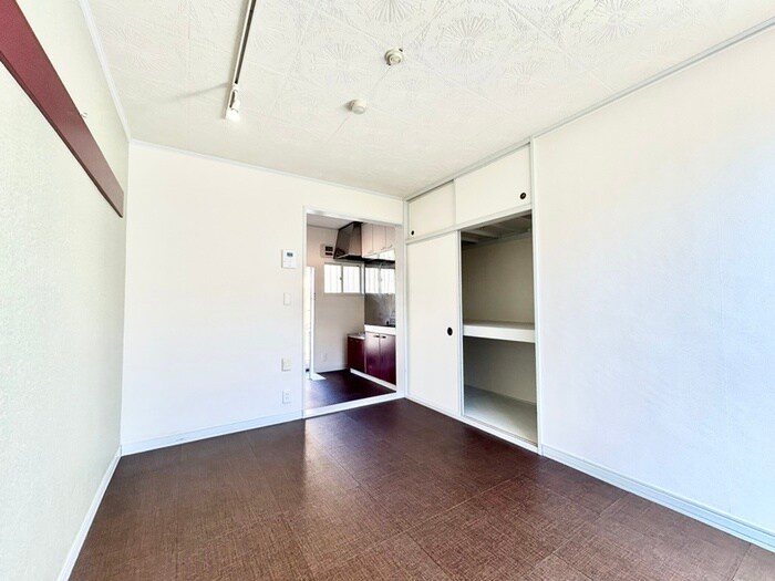 物件内観写真8　(居室)