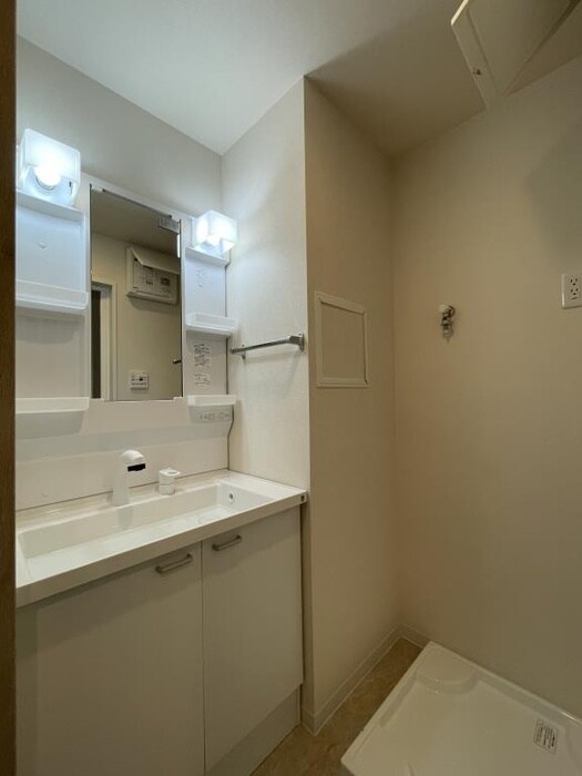 物件内観写真11　(洗濯機置場)