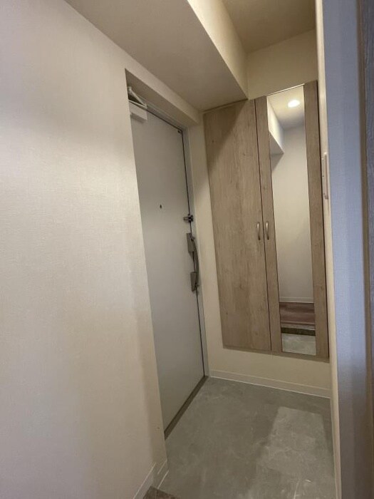 物件内観写真12　(玄関)