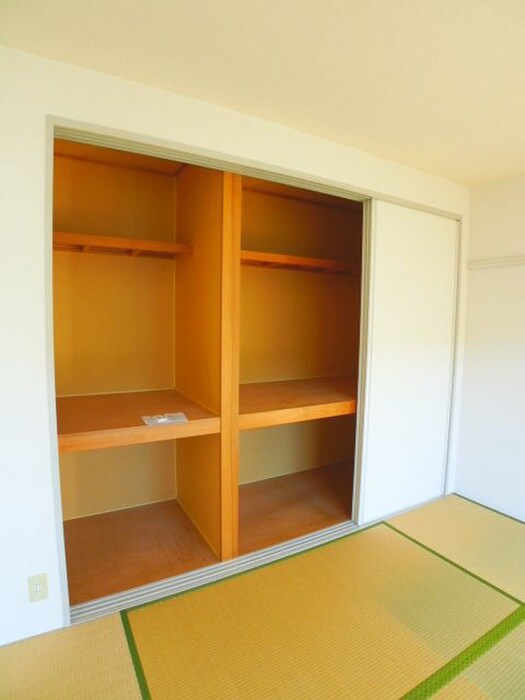 物件内観写真10　(収納)