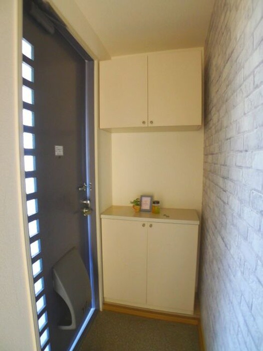 物件内観写真15　(玄関)