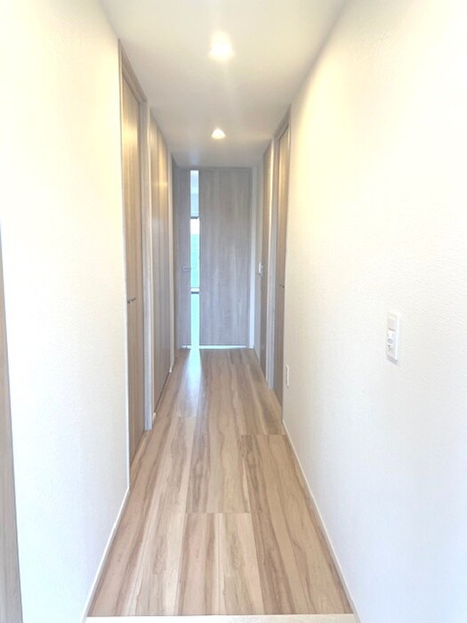物件内観写真7　(廊下)