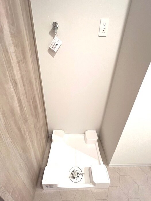 物件内観写真15　(洗濯機置場)