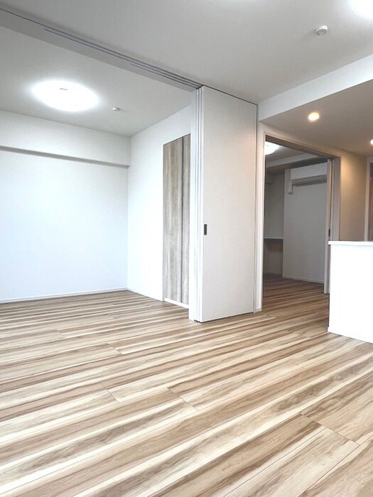 物件内観写真17　(室内からの展望)