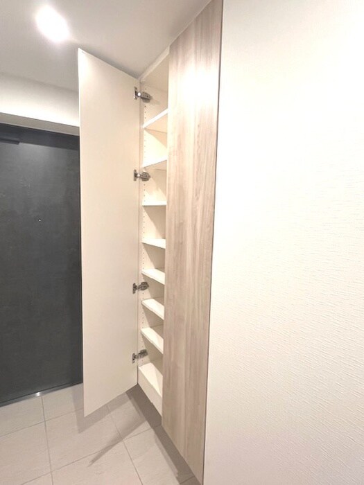 物件内観写真18　(靴箱)