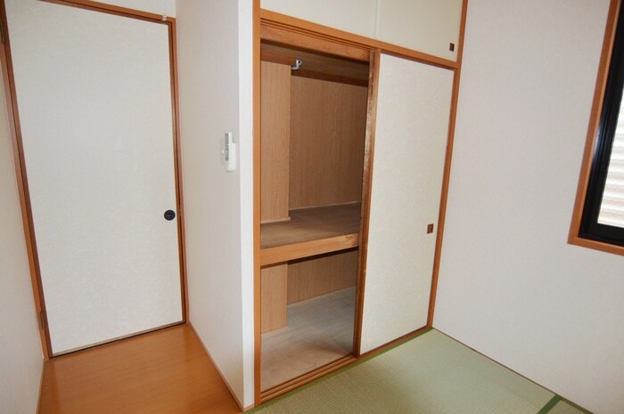 物件内観写真10　(収納)
