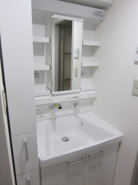 物件内観写真11　(洗面)