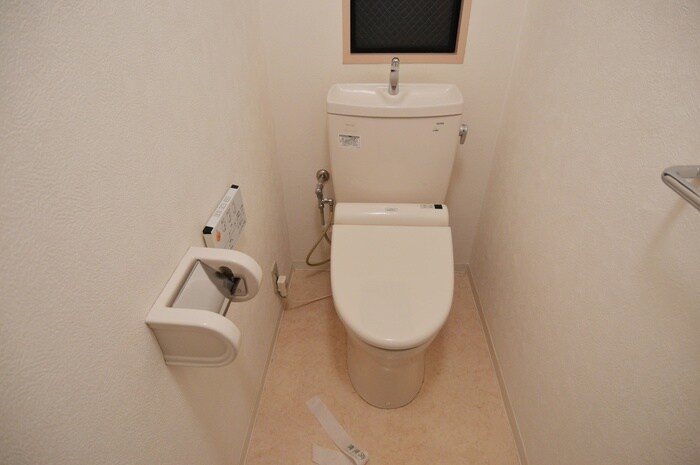 物件内観写真14　(トイレ)