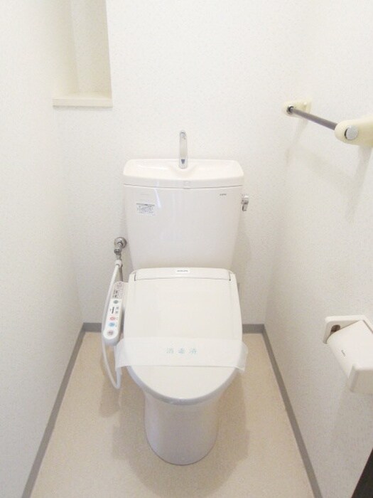 物件内観写真14　(トイレ)