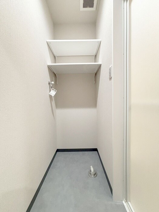 メゾンドゥモナリザの洗濯機置場