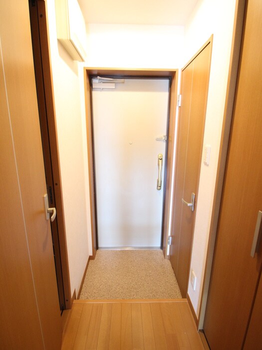 物件内観写真14　(玄関)