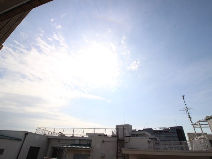 物件内観写真16　(室内からの展望)