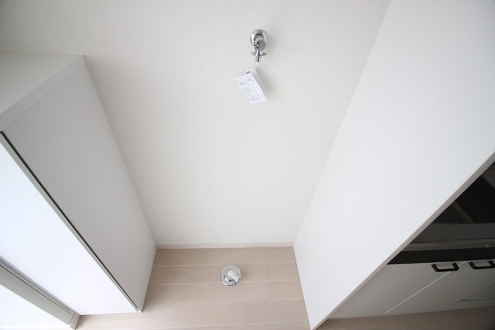 物件内観写真8　(洗濯機置場)