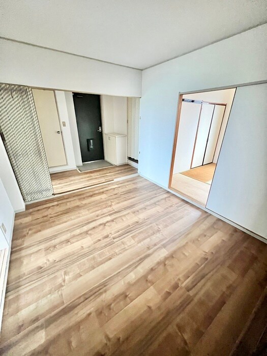 物件内観写真19　(廊下)