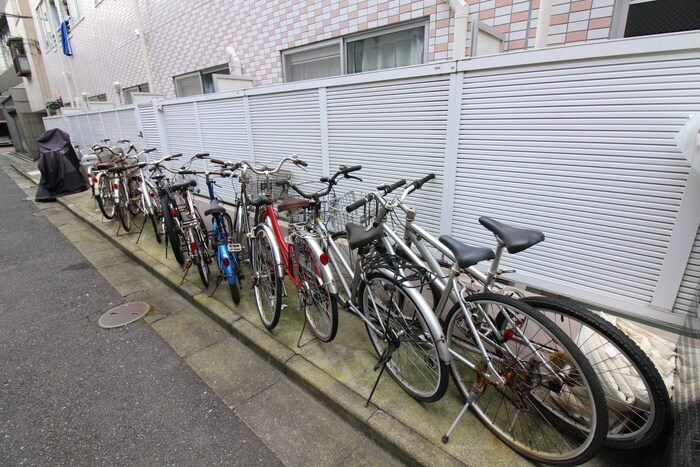 物件外観写真6　(駐輪場)