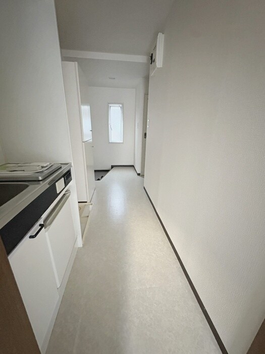 物件内観写真10　(廊下)