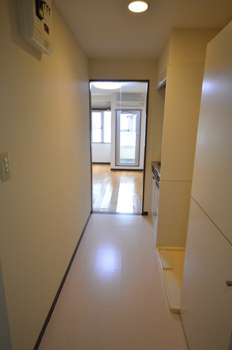 物件内観写真15　(廊下)