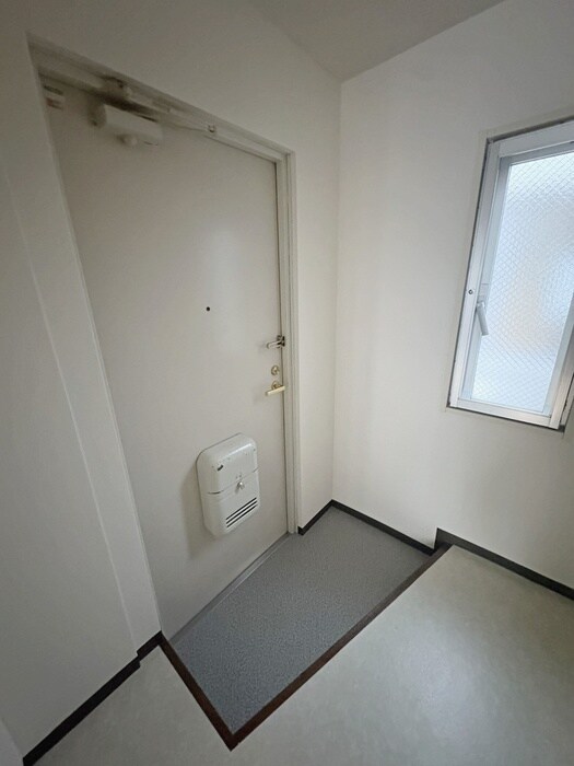 物件内観写真17　(玄関)
