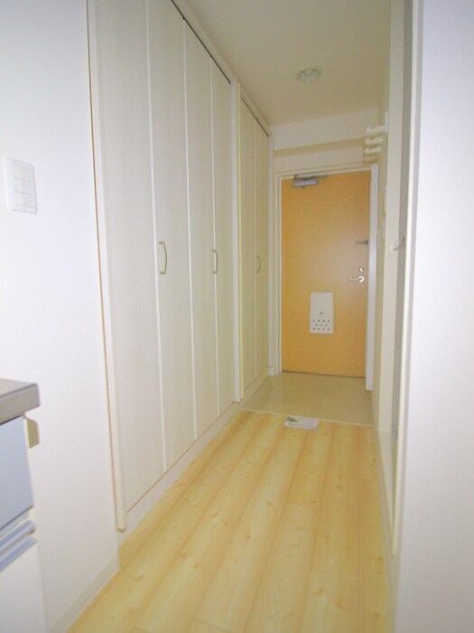 物件内観写真13　(廊下)