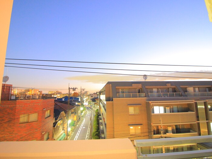 物件内観写真22　(室内からの展望)