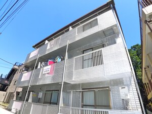 第１１メゾンエステルナ外観写真