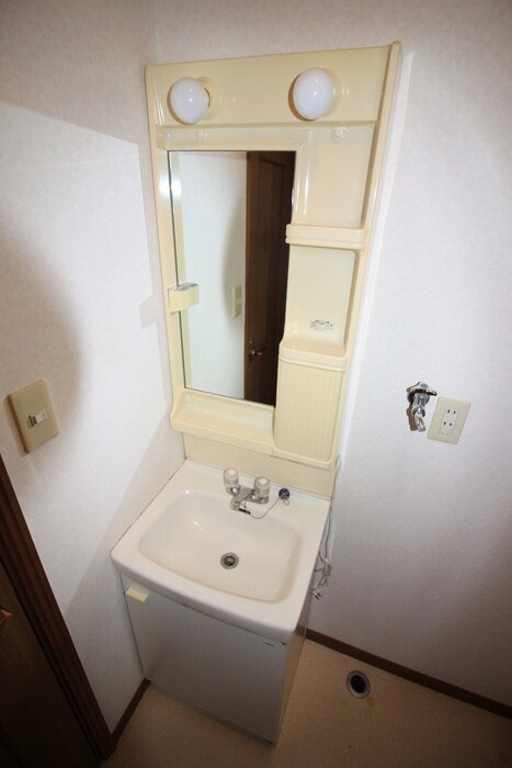 物件内観写真13　(洗面)