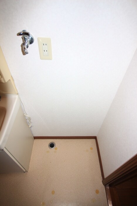 物件内観写真19　(洗濯機置場)
